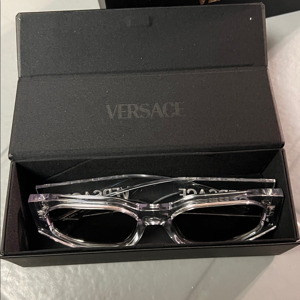 🔥VERSACE VE4489U 148 8V Transparent Mirror Silver Men's 55 mm Sunglasses Unisex - Picture 5 of 7